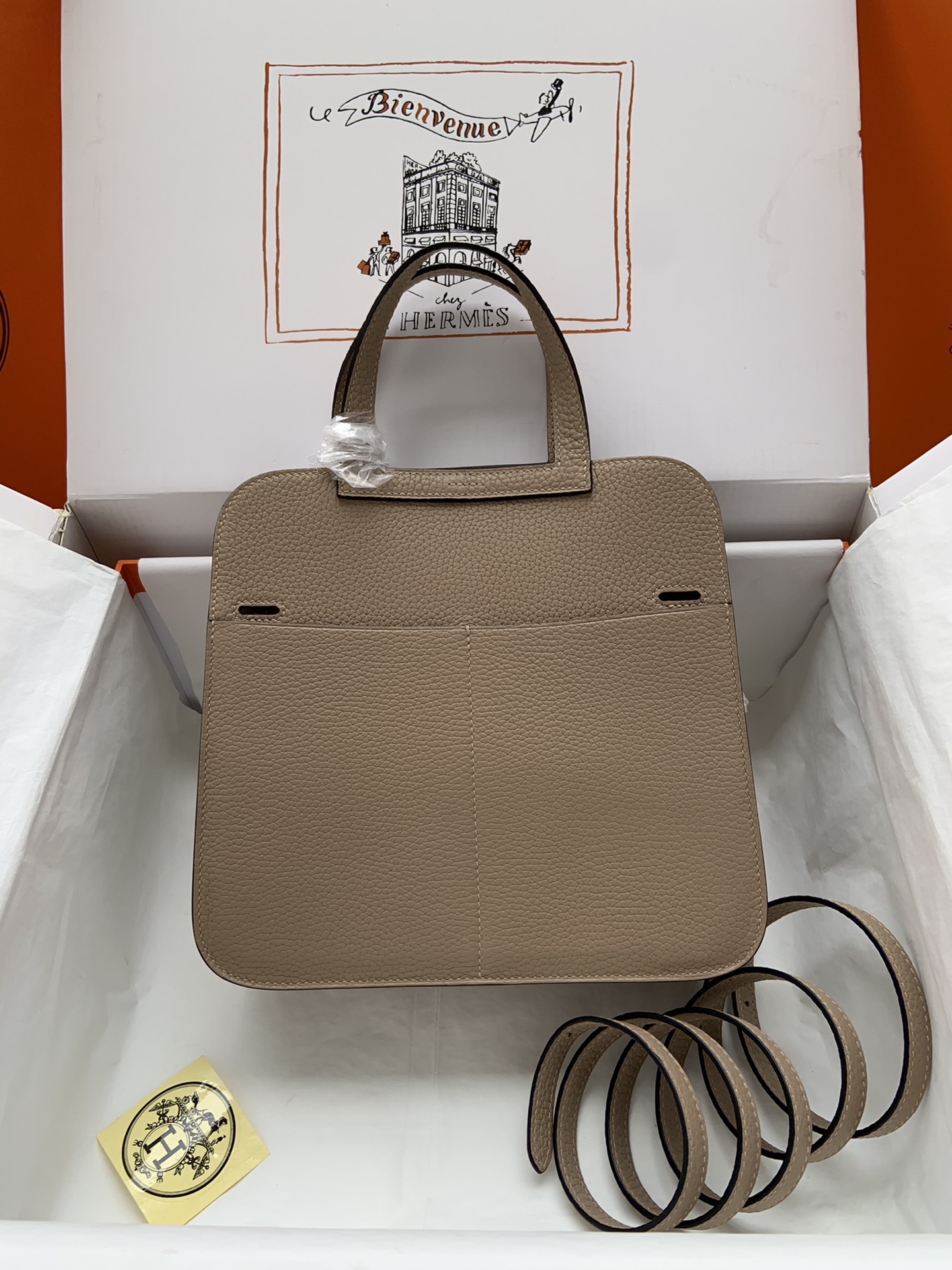 Hermes Halzan 25 Handbag Shoulder Bag In Trench Clemence Leather